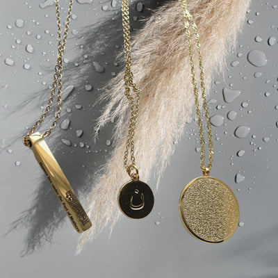 Heaven Lies Under The Feet Of Mother’s Arabic 3D Bar Necklace - Nasimi Jewels